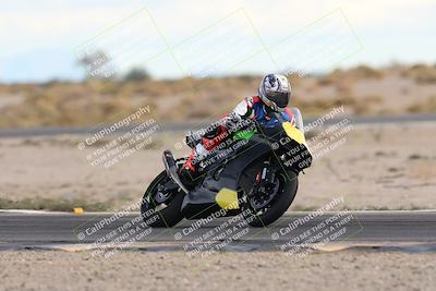 media/Nov-16-2025-Race Pace (Sun) [[8c5fa54630]]/Non Verified Riders (1st 20 Minutes)/5-Turn 15 (110pm)/